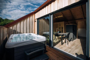 Sivkin oddih z Jacuzzi & Savna Maribor